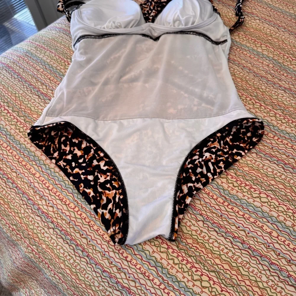 DKNY Printed Ruffle Plunge Underwire Tummy-Control One-Piece Multi, Size 10 - Picture 12 of 12